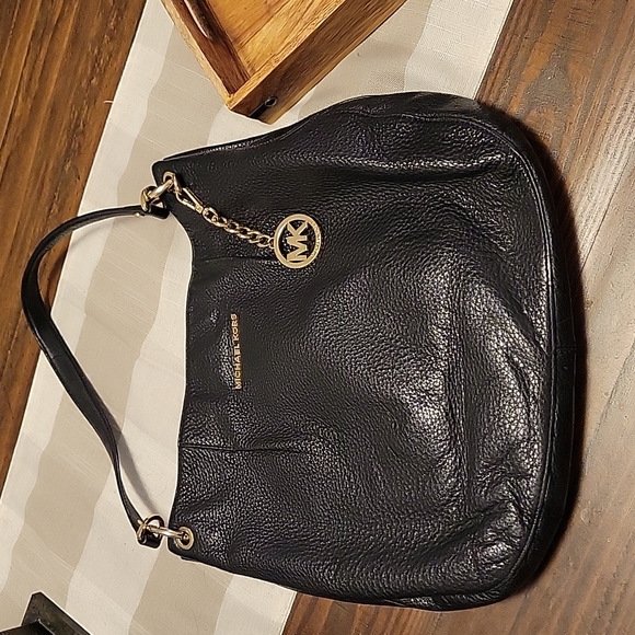 MICHAEL Michael Kors Handbags - Michael Kors pebbled leather purse